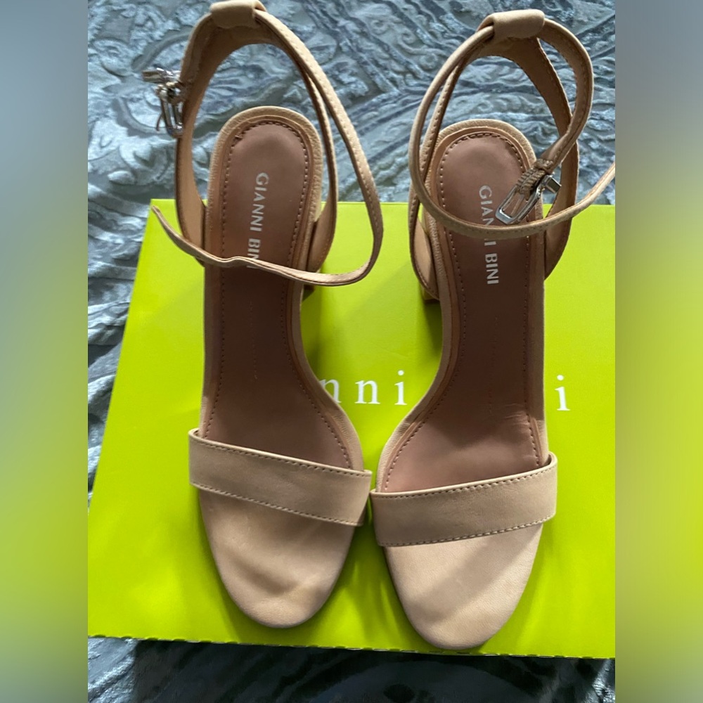 Gianni Bini Arleena Nubuck Block Heel Sandals Size 8 1/2